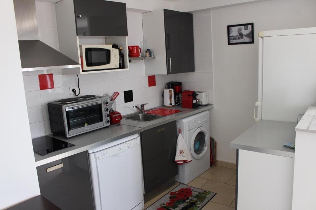 T2 Coquet Le Lavandou Plein Centre Vue Mer Exceptionnelle. Apartman Kültér fotó