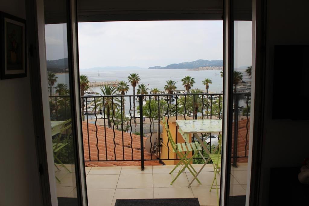 T2 Coquet Le Lavandou Plein Centre Vue Mer Exceptionnelle. Apartman Kültér fotó